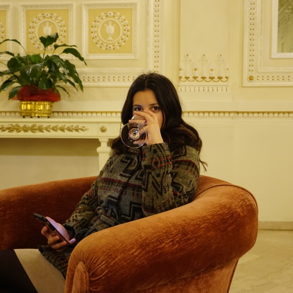 Meet your Posher, Renee - Picture 3 of 4